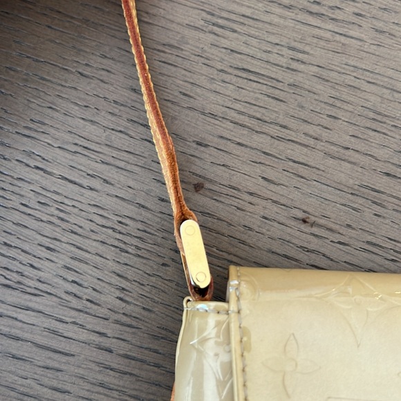 Louis Vuitton Vernis Thompson Street Shoulder Bag - Picture 14 of 14